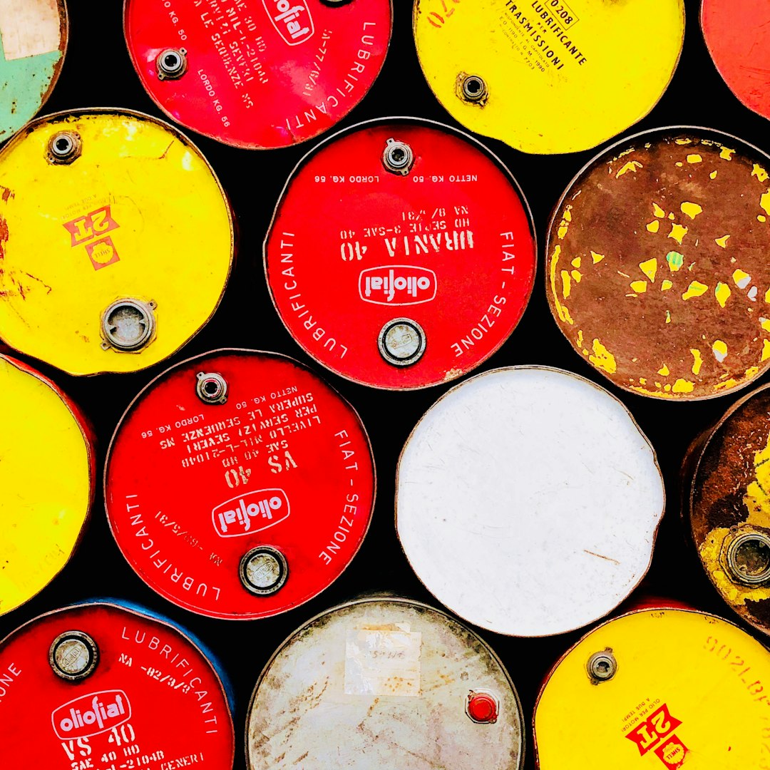 Торговля оптовая твердым, жидким и газообразным топливом и подобными продуктами